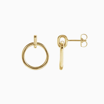 Glam up any look with these 14k gold Circle Dangle Earrings. The lightweight design allows you to wear them all day without feeling the weight. Perfect for special occasions or everyday wear, these earrings will make you shine and sparkle.